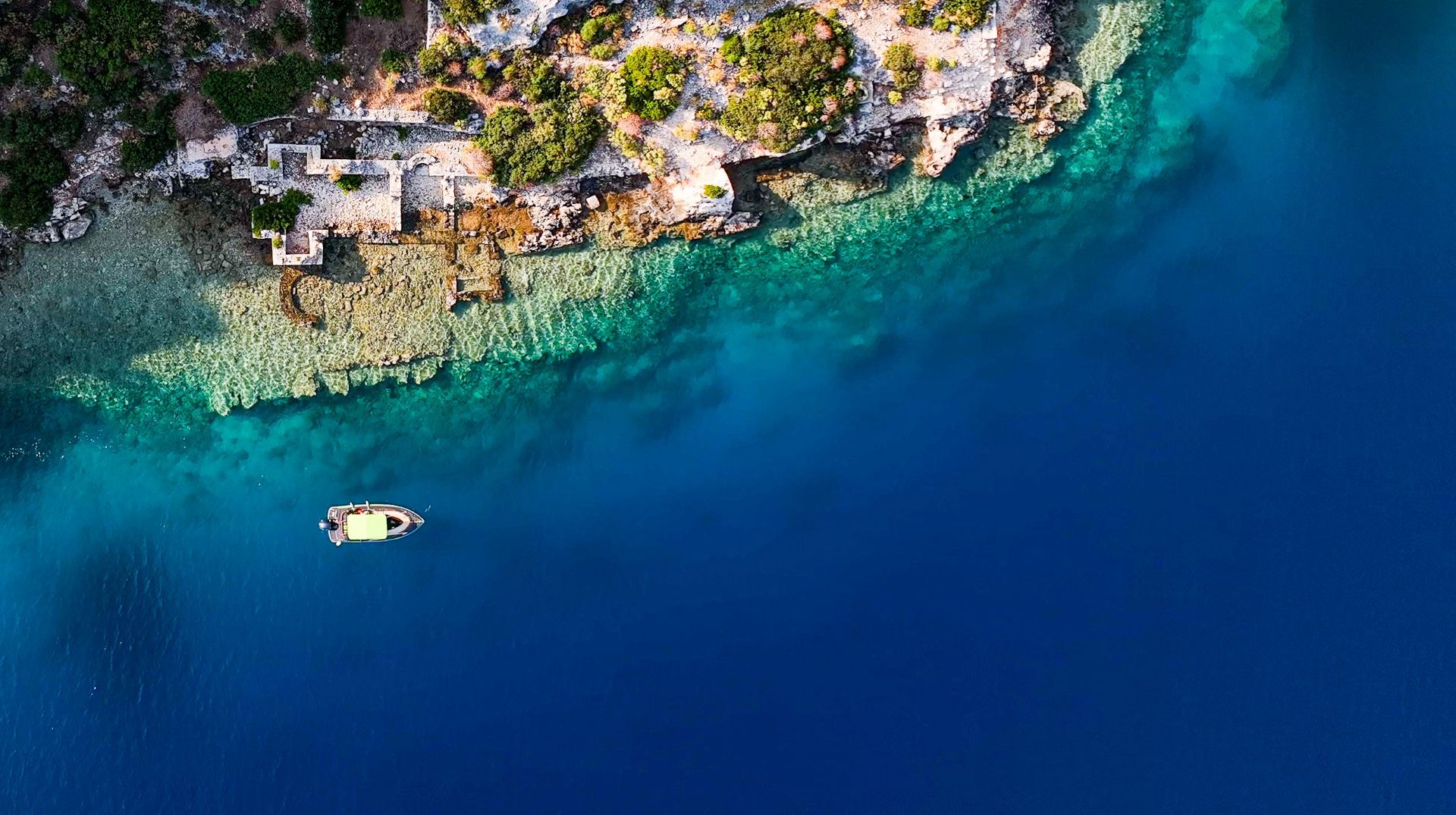 Exploring the Ancient Ruins of Kekova’s Sunken City by Boat